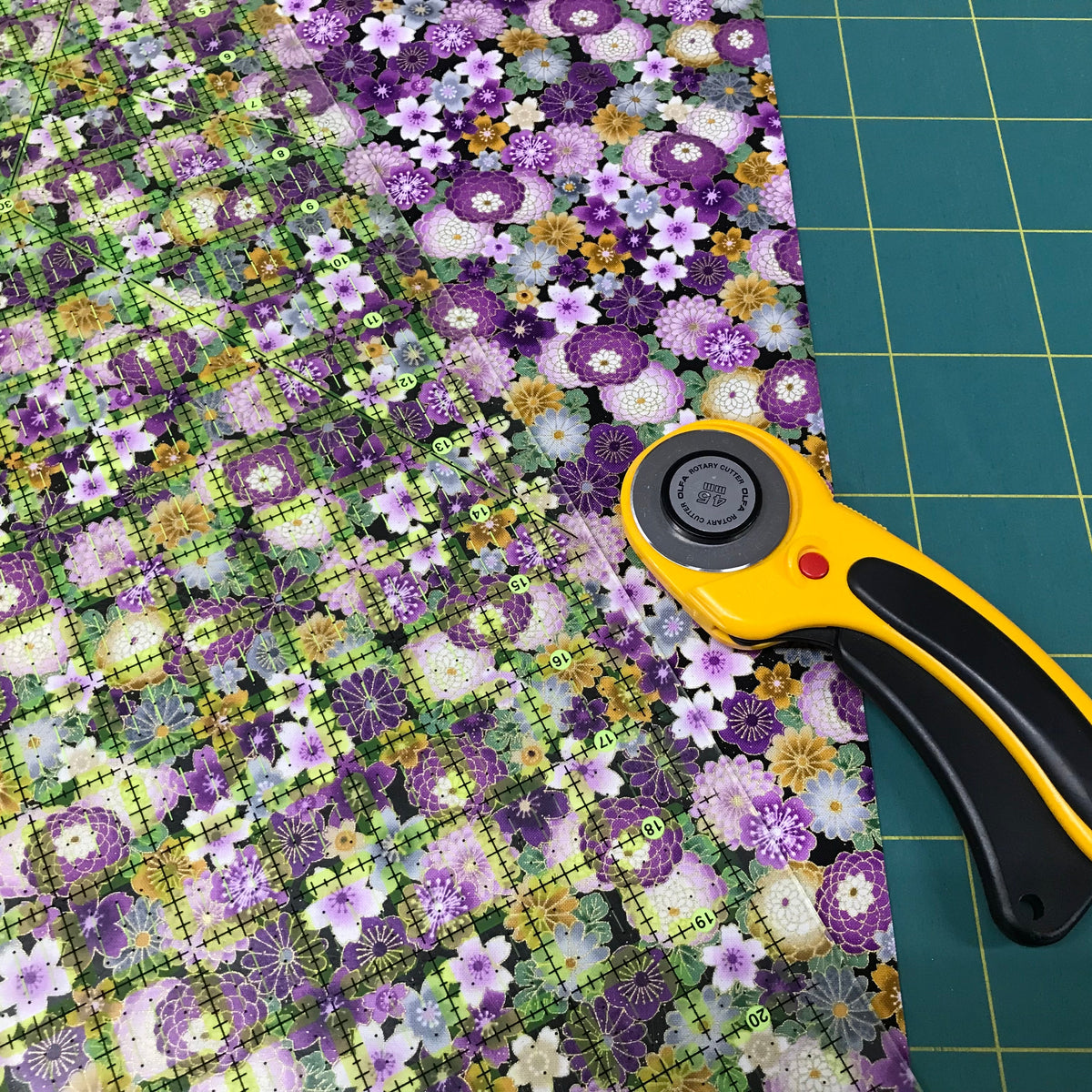 21/11/26 Getting Started with Patchwork. A workshop with Lianne 10:00 till 4:00 £45 ( Sewing Machine required.)