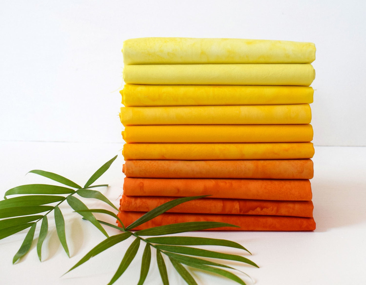 Fat Quarter Lava Tonal Sunshine - Anthology Bstik