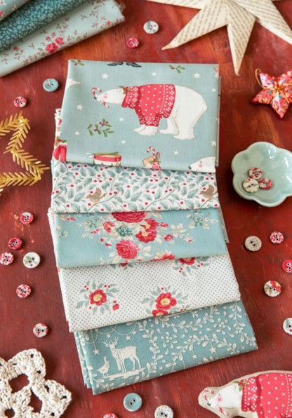 Fat Quarter Bundle - Tilda Merry Little Christmas - Duck Egg