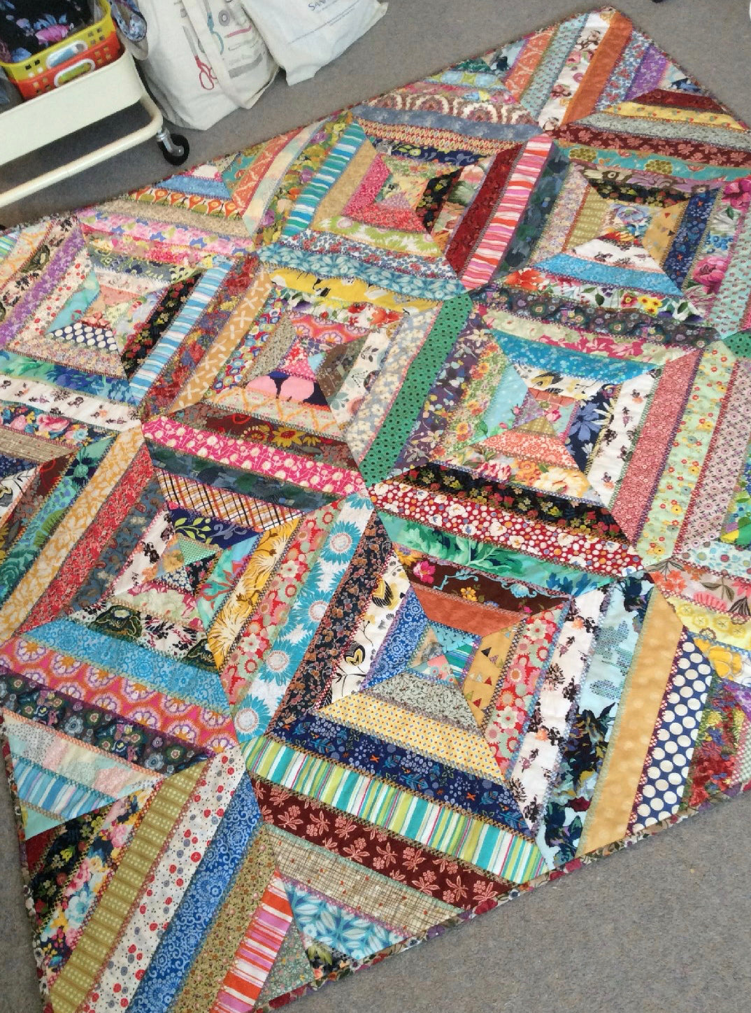 28/10/26 Strippy Quilt (QAYG - Quilt As You Go) Workshop with Carolyn Forster 10:00 till 4:00  Machine required.